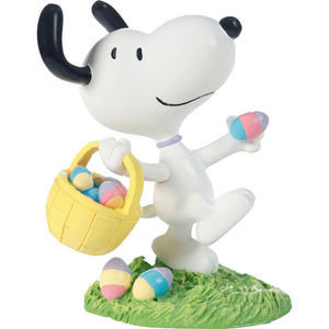 Easter Egg Hunting for Hoppiness Peanuts Celebration with Snoopy Figurine 3.5"